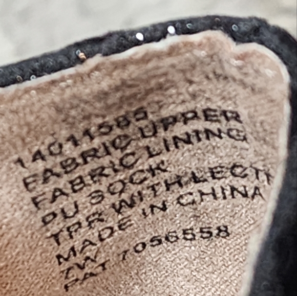 NWT Torrid 7W Shimmer Velvet Bow Pointed Toe Loafer Black Grey Leopard 7 Wide - Picture 4 of 13